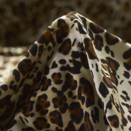 SINGLE JERSEY, VISCOSE, ANIMAL, CARAMEL&SNOW WHITE