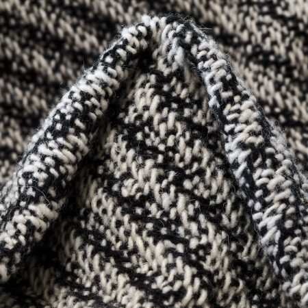 CARDED WOOL, RAVEN BLACK&BRILLIANT WHITE