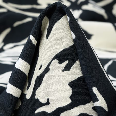 CRÊPE DE CHINE, VISCOSE, PRINTED, VANILLA ICE&RAVEN BLACK